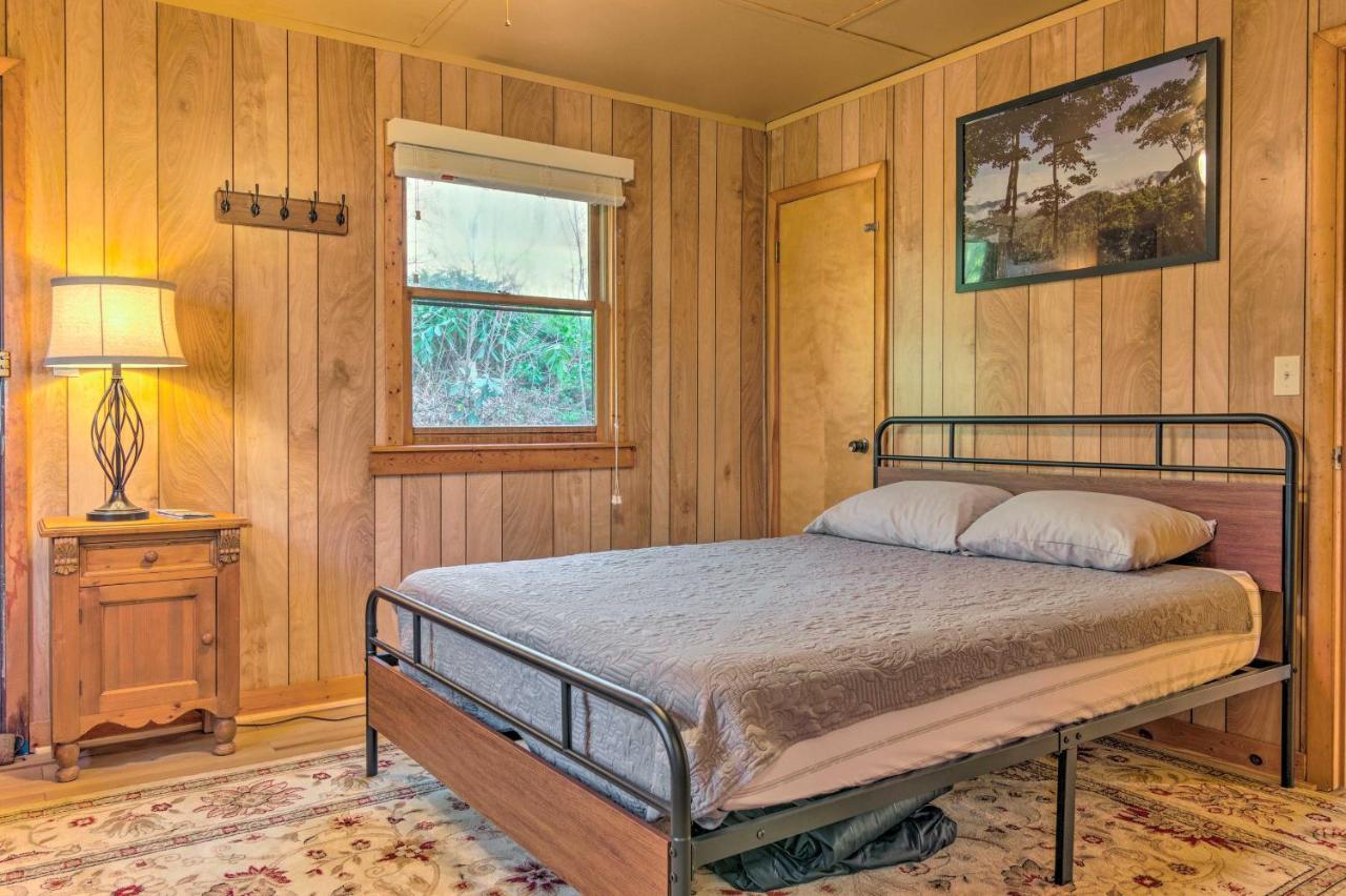Peaceful Spruce Pine Cabin On 8 Acres With 2 Decks! Екстериор снимка