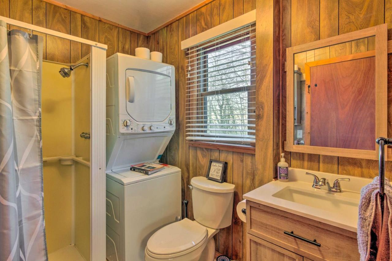 Peaceful Spruce Pine Cabin On 8 Acres With 2 Decks! Екстериор снимка