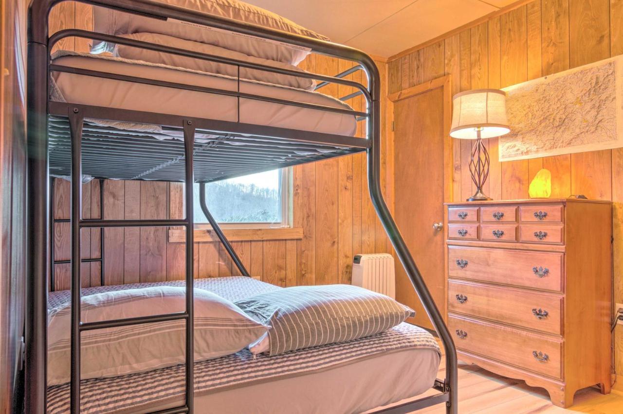 Peaceful Spruce Pine Cabin On 8 Acres With 2 Decks! Екстериор снимка